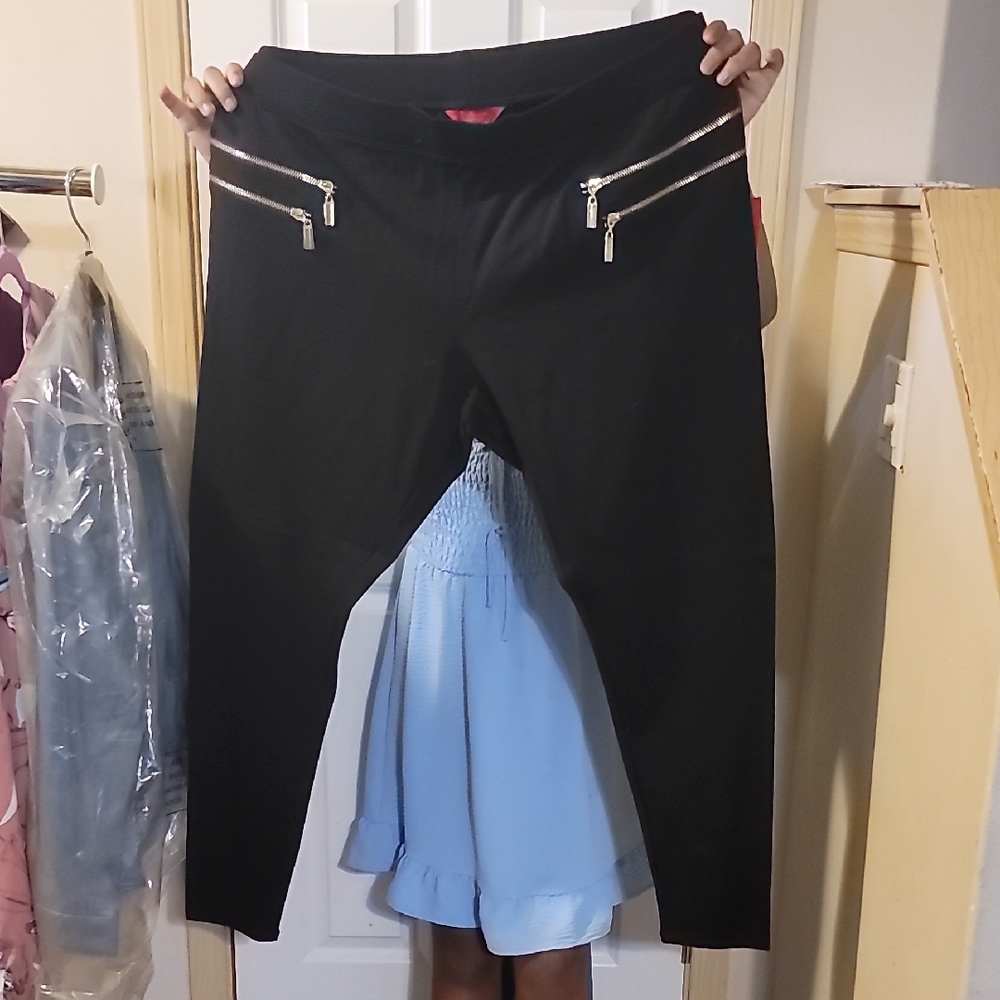 Black Zipper Detail Skirt
